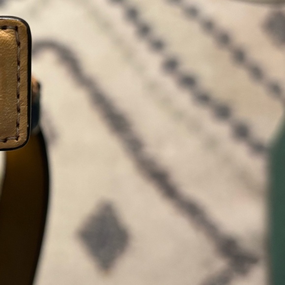 HOT HOT HOT y2k 90s guess bag - like all the girls are wearing in Paris - Picture 5 of 8